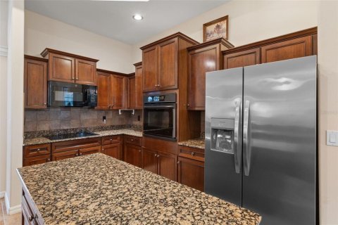 House in Spring Hill, Florida 4 bedrooms, 255.76 sq.m. № 2259228 - photo 21