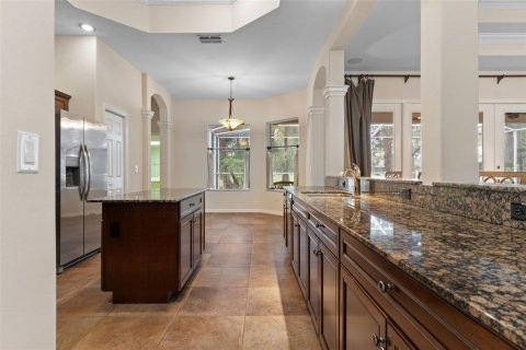 House in Spring Hill, Florida 4 bedrooms, 255.76 sq.m. № 2259228 - photo 22
