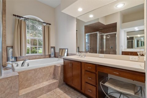 House in Spring Hill, Florida 4 bedrooms, 255.76 sq.m. № 2259228 - photo 30