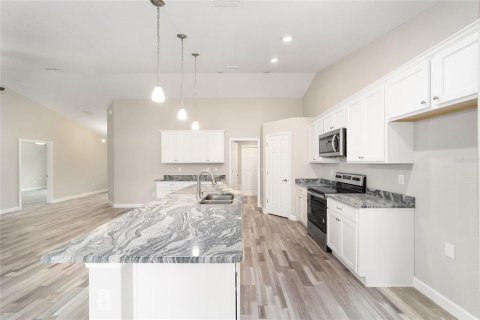 Villa ou maison à vendre à Ocala, Floride: 4 chambres, 189.8 m2 № 2142860 - photo 19