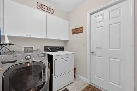 Villa ou maison à vendre à Mount Dora, Floride: 3 chambres, 219.99 m2 № 2427493 - photo 22