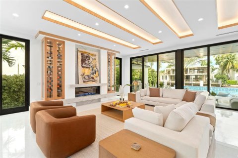 House in Fort Lauderdale, Florida 6 bedrooms, 601.91 sq.m. № 2185992