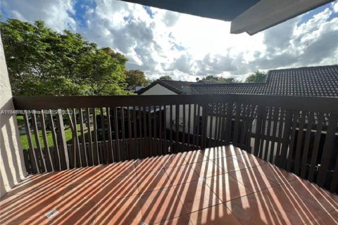 Villa ou maison à vendre à Miami, Floride: 2 chambres, 126.35 m2 № 1886539 - photo 20