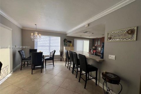 Villa ou maison à vendre à Miami, Floride: 2 chambres, 126.35 m2 № 1886539 - photo 7