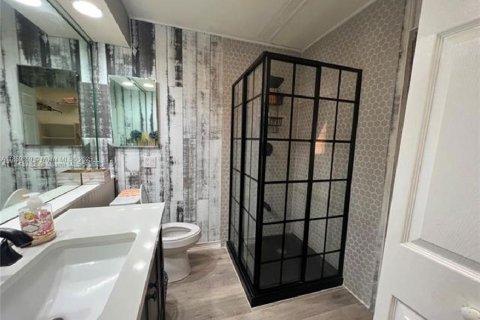 Villa ou maison à vendre à Miami, Floride: 2 chambres, 126.35 m2 № 1886539 - photo 15