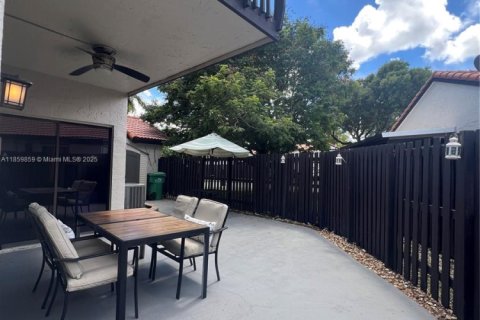 Villa ou maison à vendre à Miami, Floride: 2 chambres, 126.35 m2 № 1886539 - photo 27