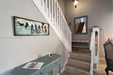 Villa ou maison à vendre à Miami, Floride: 2 chambres, 126.35 m2 № 1886539 - photo 30