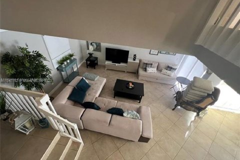 Villa ou maison à vendre à Miami, Floride: 2 chambres, 126.35 m2 № 1886539 - photo 5