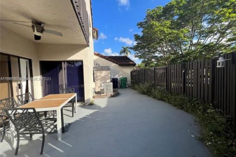 Villa ou maison à vendre à Miami, Floride: 2 chambres, 126.35 m2 № 1886539 - photo 22