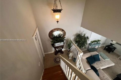 Villa ou maison à vendre à Miami, Floride: 2 chambres, 126.35 m2 № 1886539 - photo 14