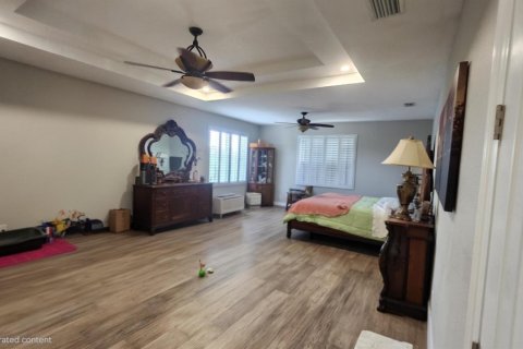 House in Wellington, Florida 4 bedrooms, 281.31 sq.m. № 2182001 - photo 27