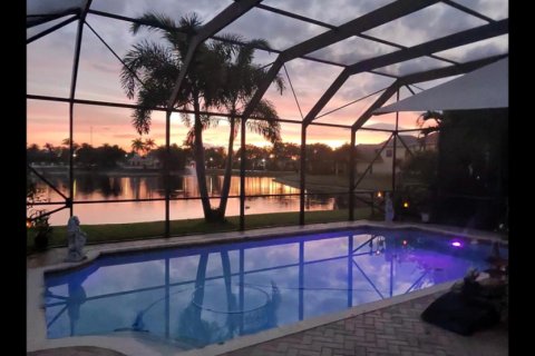 House in Wellington, Florida 4 bedrooms, 281.31 sq.m. № 2182001 - photo 3