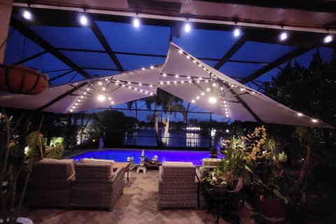 House in Wellington, Florida 4 bedrooms, 281.31 sq.m. № 2182001 - photo 8