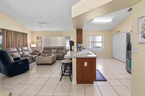 Villa ou maison à vendre à Clermont, Floride: 2 chambres, 139.17 m2 № 1571583 - photo 19
