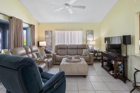 Villa ou maison à vendre à Clermont, Floride: 2 chambres, 139.17 m2 № 1571583 - photo 11
