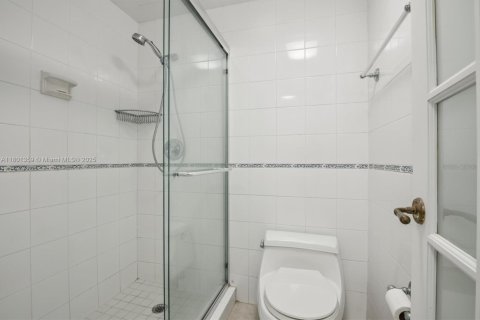 Condominio en venta en Hollywood, Florida, 2 dormitorios, 103.12 m2 № 1983342 - foto 9