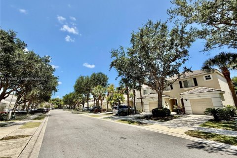 Townhouse in West Palm Beach, Florida 3 bedrooms, 132.57 sq.m. № 1713144 - photo 13