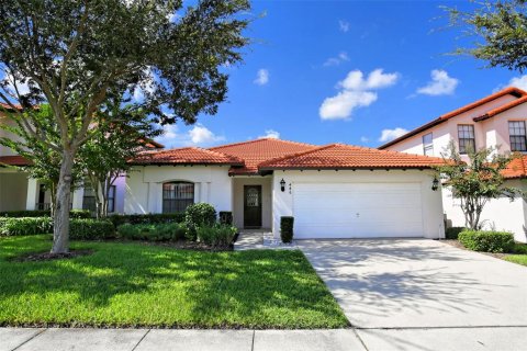 House in Clermont, Florida 4 bedrooms, 151.06 sq.m. № 1687642 - photo 1