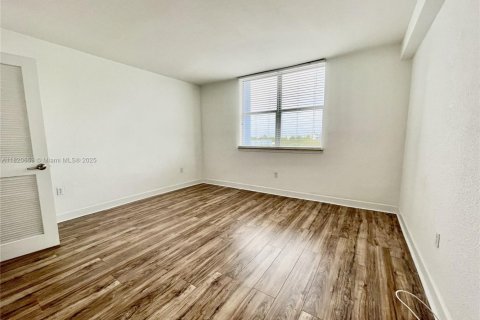 Condominio en venta en Miami Beach, Florida, 1 dormitorio, 83.43 m2 № 1779338 - foto 13