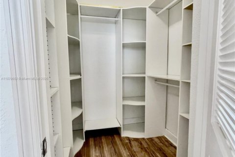 Condominio en venta en Miami Beach, Florida, 1 dormitorio, 83.43 m2 № 1779338 - foto 12