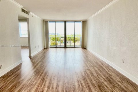 Condominio en venta en Miami Beach, Florida, 1 dormitorio, 83.43 m2 № 1779338 - foto 8