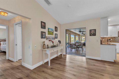 House in Port Charlotte, Florida 3 bedrooms, 196.67 sq.m. № 1717540 - photo 22