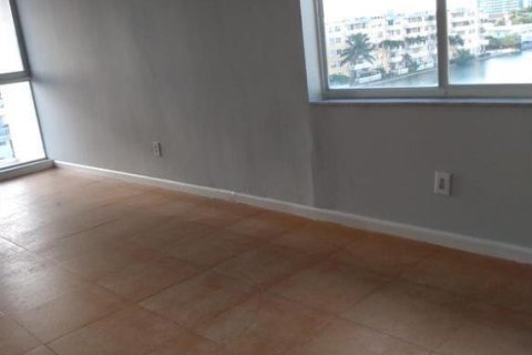 Apartamento en alquiler en Miami Beach, Florida, 2 dormitorios, 96.43 m2 № 2083231 - foto 4