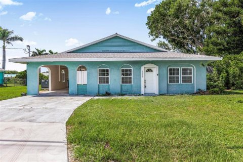 House in Englewood, Florida 3 bedrooms, 161.84 sq.m. № 1886042 - photo 5