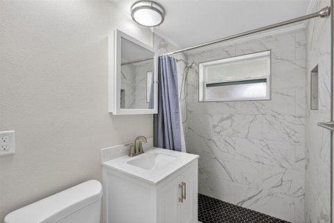 House in Englewood, Florida 3 bedrooms, 161.84 sq.m. № 1886042 - photo 24