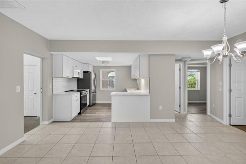 House in Englewood, Florida 3 bedrooms, 161.84 sq.m. № 1886042 - photo 18