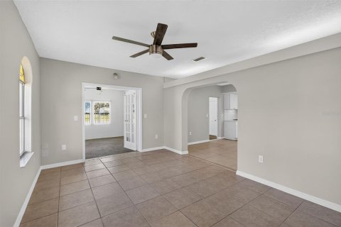 House in Englewood, Florida 3 bedrooms, 161.84 sq.m. № 1886042 - photo 21