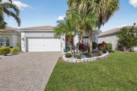 Villa ou maison à vendre à Boynton Beach, Floride: 3 chambres, 160.44 m2 № 2082446 - photo 2