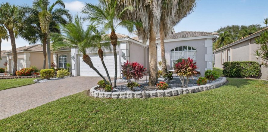 Villa ou maison à Boynton Beach, Floride 3 chambres, 160.44 m2 № 2082446