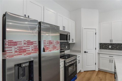 Casa en venta en Citrus Springs, Florida, 4 dormitorios, 167.41 m2 № 2167055 - foto 11