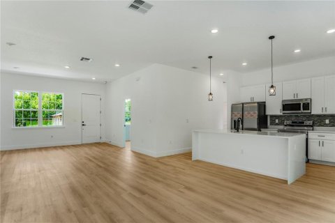 Casa en venta en Citrus Springs, Florida, 4 dormitorios, 167.41 m2 № 2167055 - foto 6
