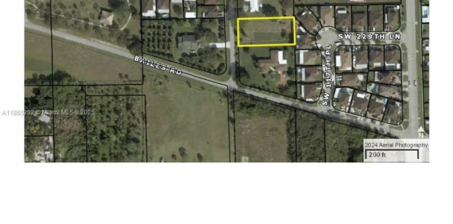 Land in Miami-Dade, Florida № 1979223