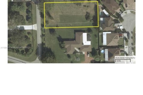 Land in Miami-Dade, Florida № 1979223 - photo 2