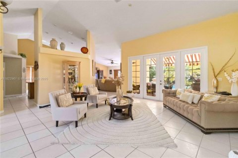House in Plantation, Florida 4 bedrooms, 279.54 sq.m. № 1804316 - photo 17