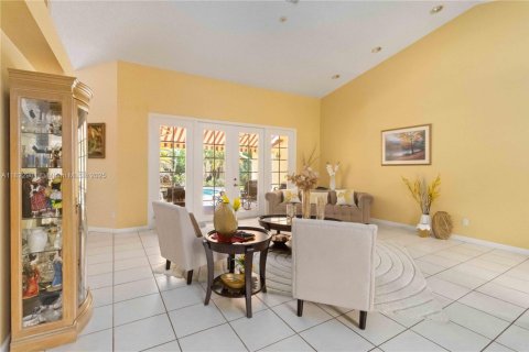 House in Plantation, Florida 4 bedrooms, 279.54 sq.m. № 1804316 - photo 15