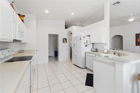 Casa en venta en Kissimmee, Florida, 3 dormitorios, 190.91 m2 № 2313118 - foto 10
