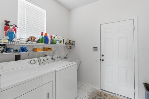Casa en venta en Kissimmee, Florida, 3 dormitorios, 190.91 m2 № 2313118 - foto 14