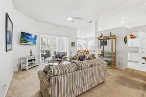 Casa en venta en Kissimmee, Florida, 3 dormitorios, 190.91 m2 № 2313118 - foto 6