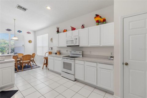 Casa en venta en Kissimmee, Florida, 3 dormitorios, 190.91 m2 № 2313118 - foto 11