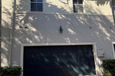 Снять в аренду таунхаус в Мирамар, Флорида 3 спальни, 151.24м2, № 2004846 - фото 16