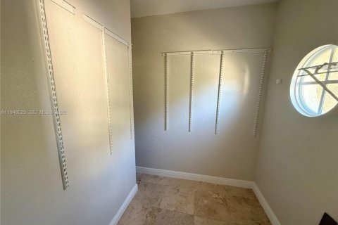 Снять в аренду таунхаус в Мирамар, Флорида 3 спальни, 151.24м2, № 2004846 - фото 10