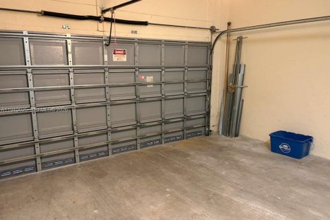 Снять в аренду таунхаус в Мирамар, Флорида 3 спальни, 151.24м2, № 2004846 - фото 21