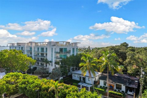 Condo in Miami, Florida, 1 bedroom  № 1956058 - photo 6