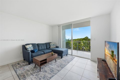 Condo in Miami, Florida, 1 bedroom  № 1956058 - photo 19
