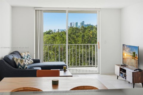 Condo in Miami, Florida, 1 bedroom  № 1956058 - photo 28