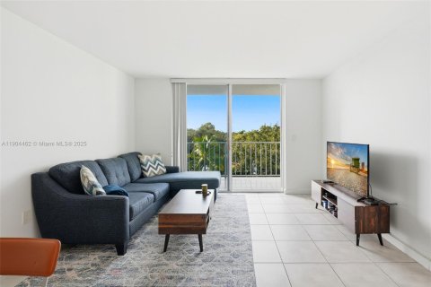 Condo in Miami, Florida, 1 bedroom  № 1956058 - photo 18